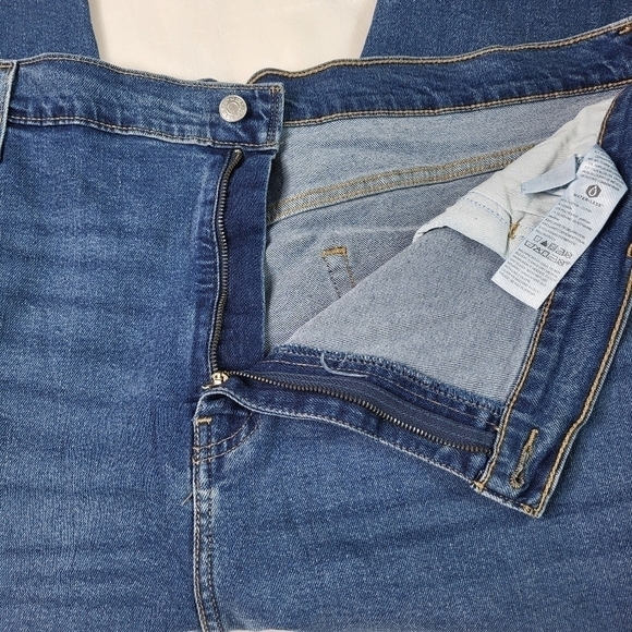 Levi’s Cropped Heritage Plus Size Blue Jeans. Straight Loose Fit. 28W - Picture 7 of 14